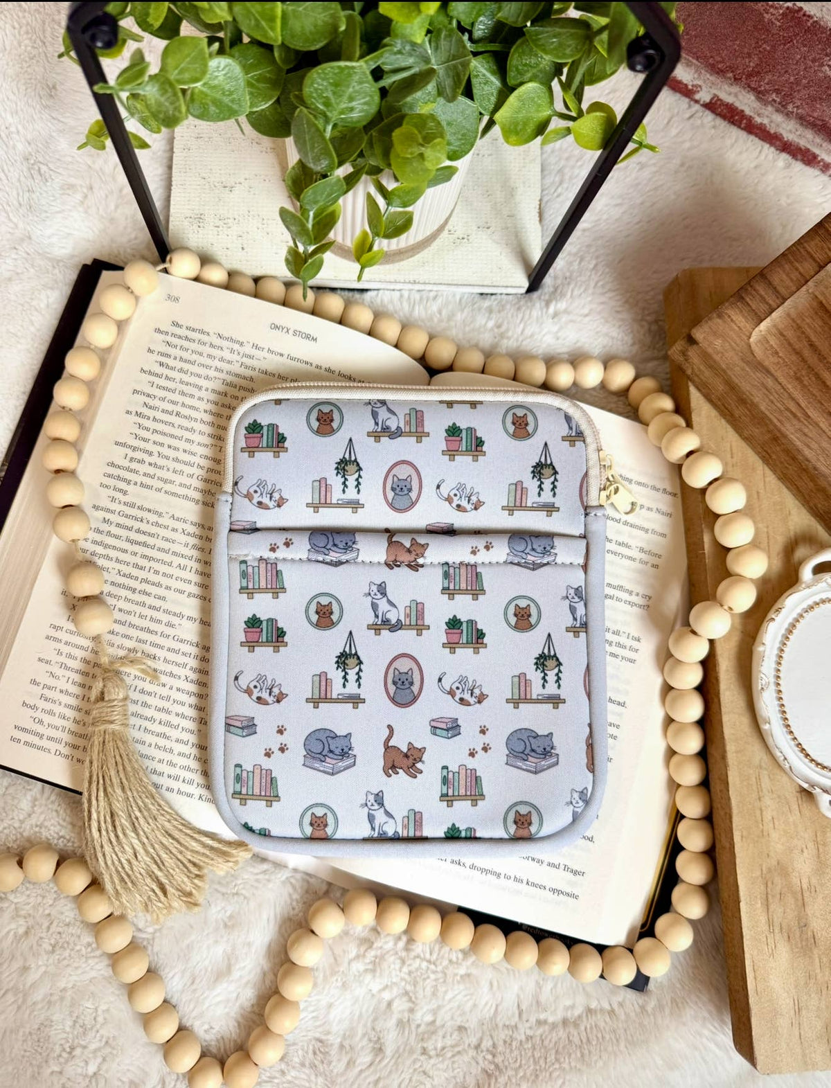 Reading Cat Kindle Sleeve