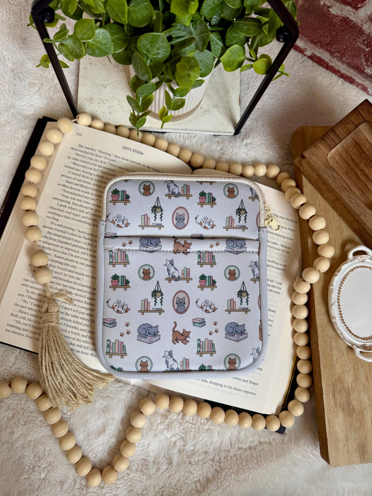 Reading Cat Kindle Sleeve