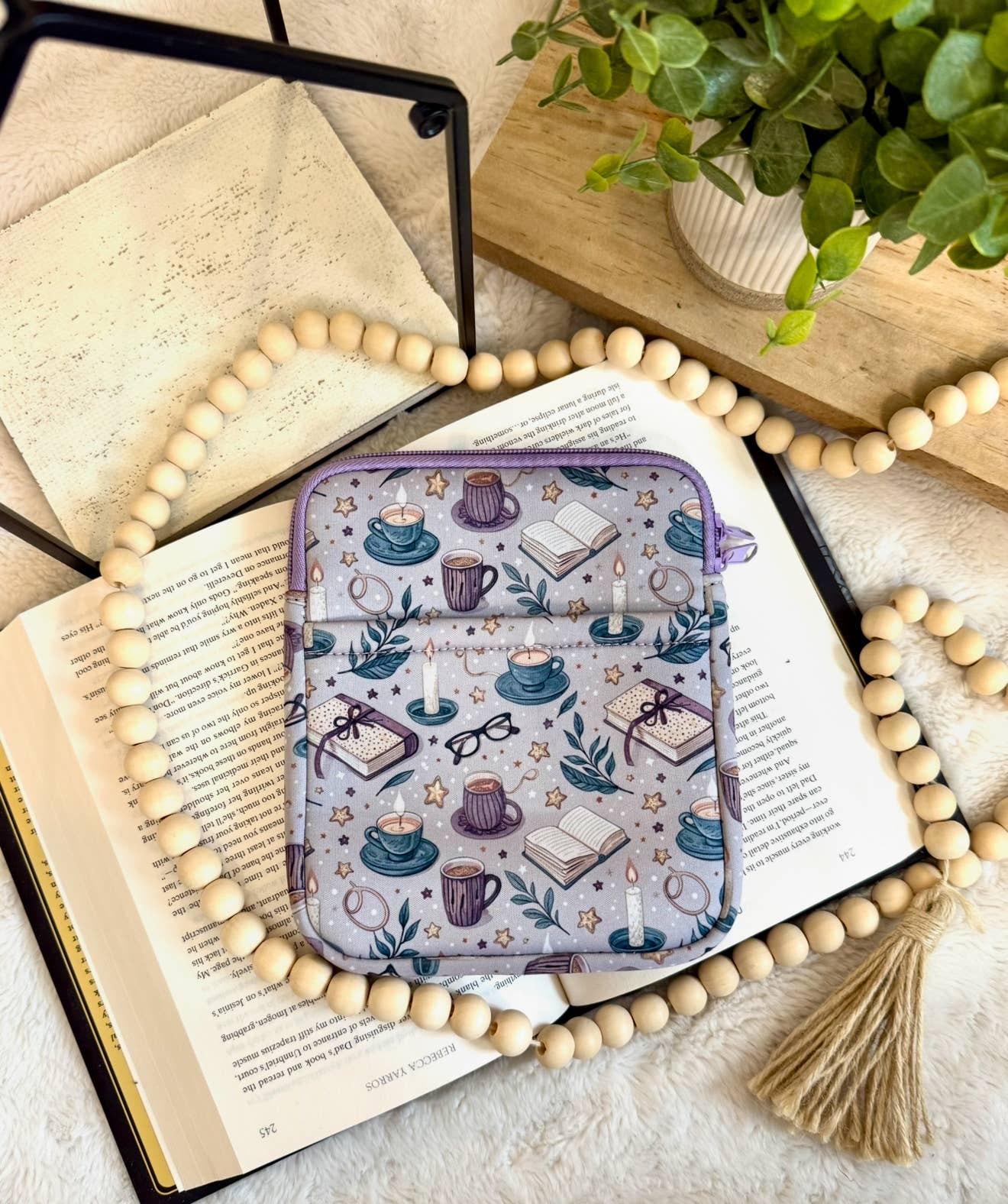 Reading Kindle Sleeve