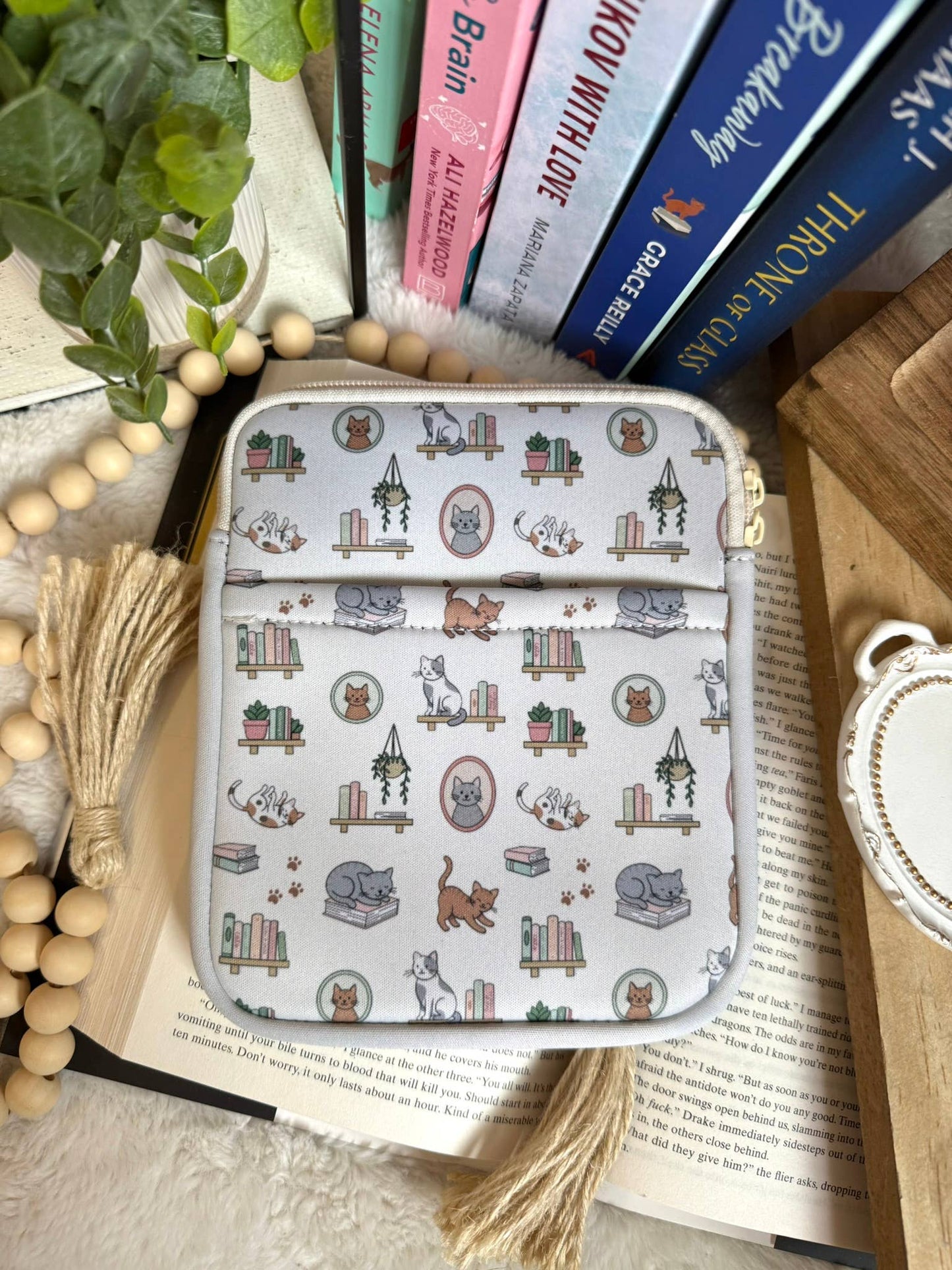 Reading Cat Kindle Sleeve